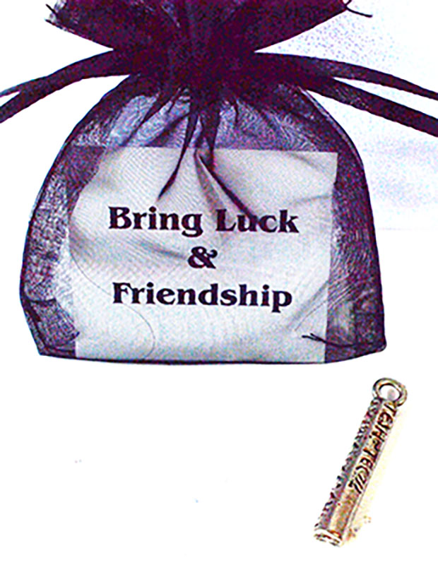 (image for) Bring Luck & Friendship amulet